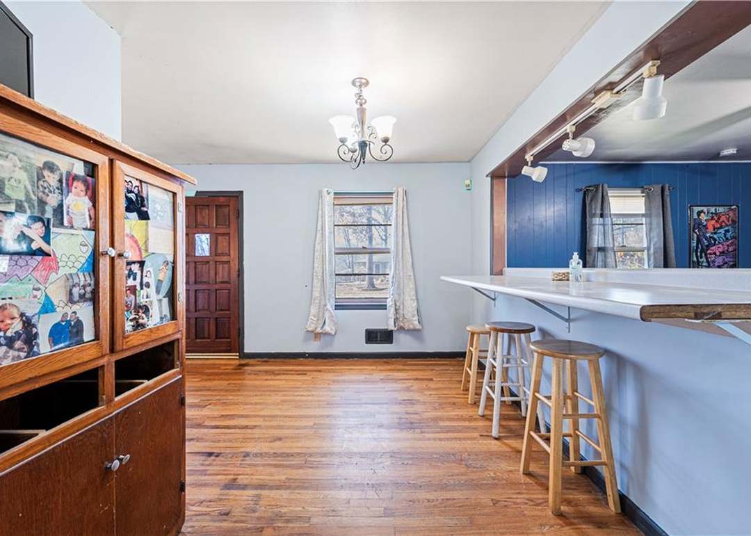 10107 Belmont Avenue — photo 13