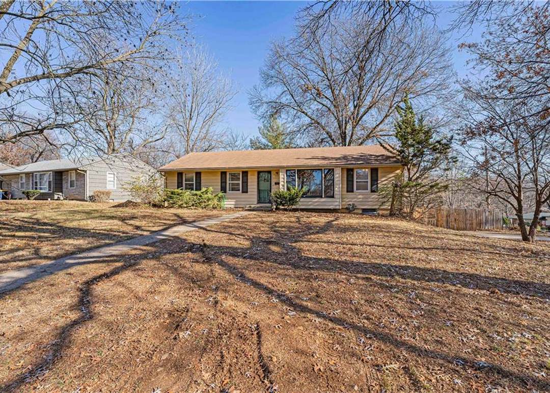 10107 Belmont Avenue — photo 32