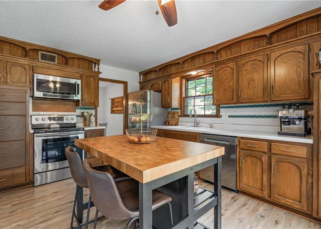 12917 Locust Street — photo 4