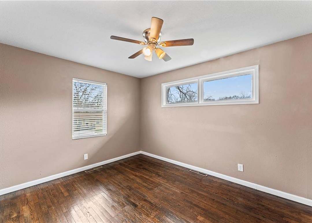 4716 E 40th Place — photo 7
