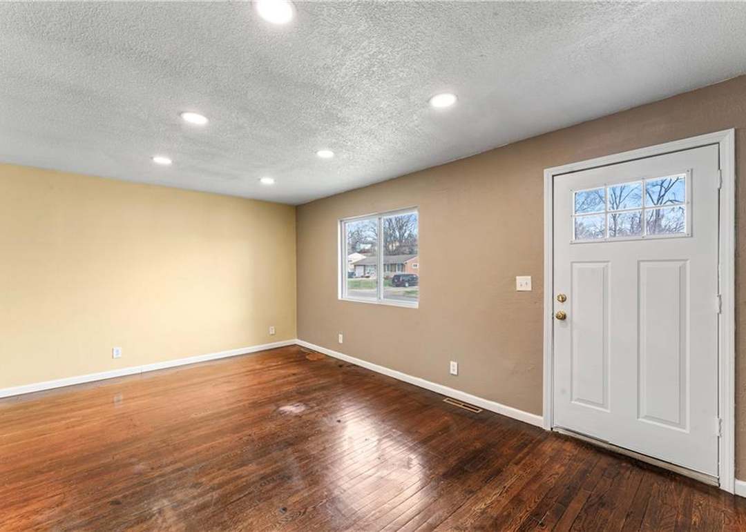 4716 E 40th Place — photo 9