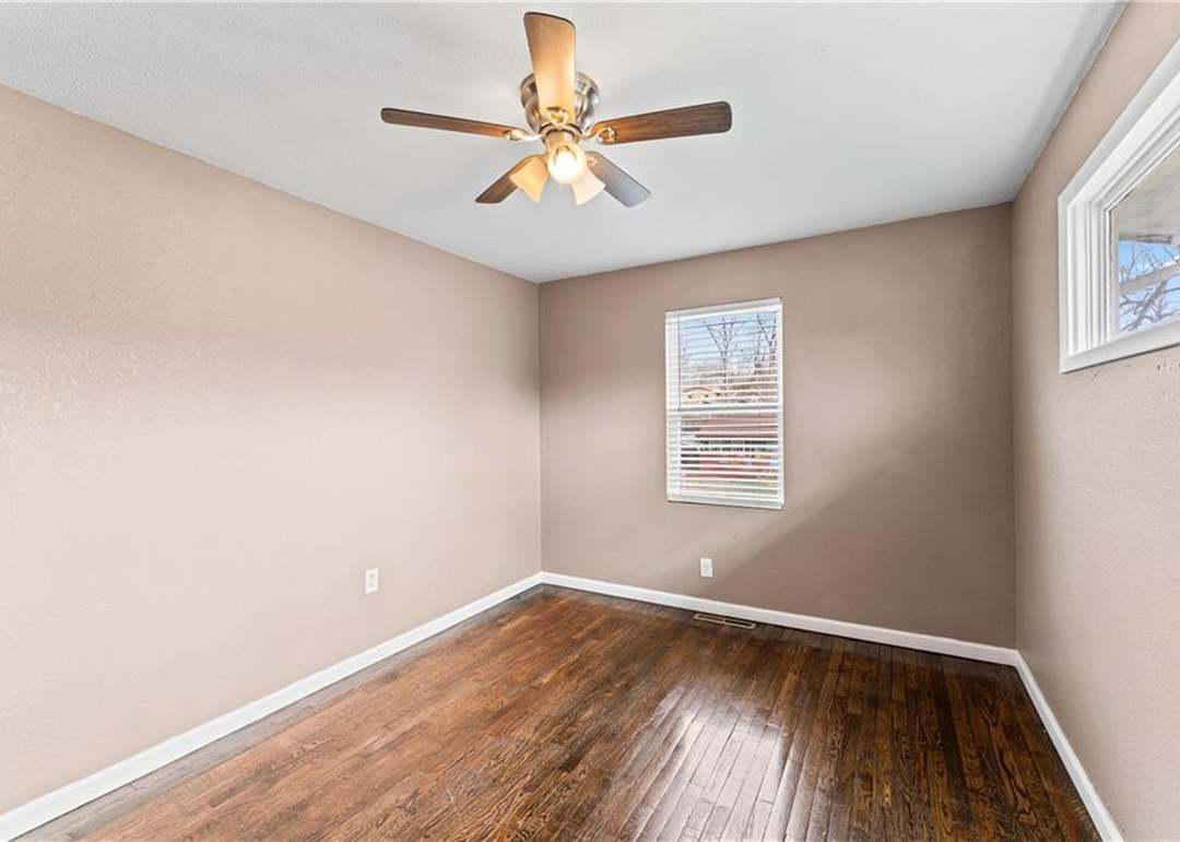 4716 E 40th Place — photo 17