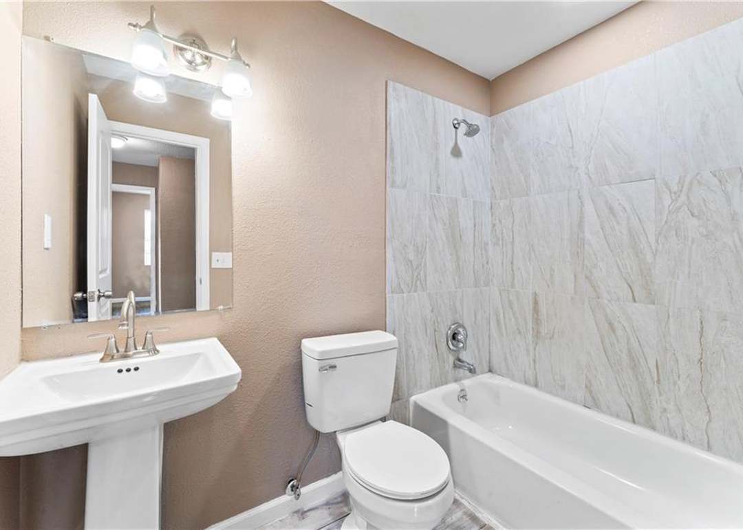 4716 E 40th Place — photo 18