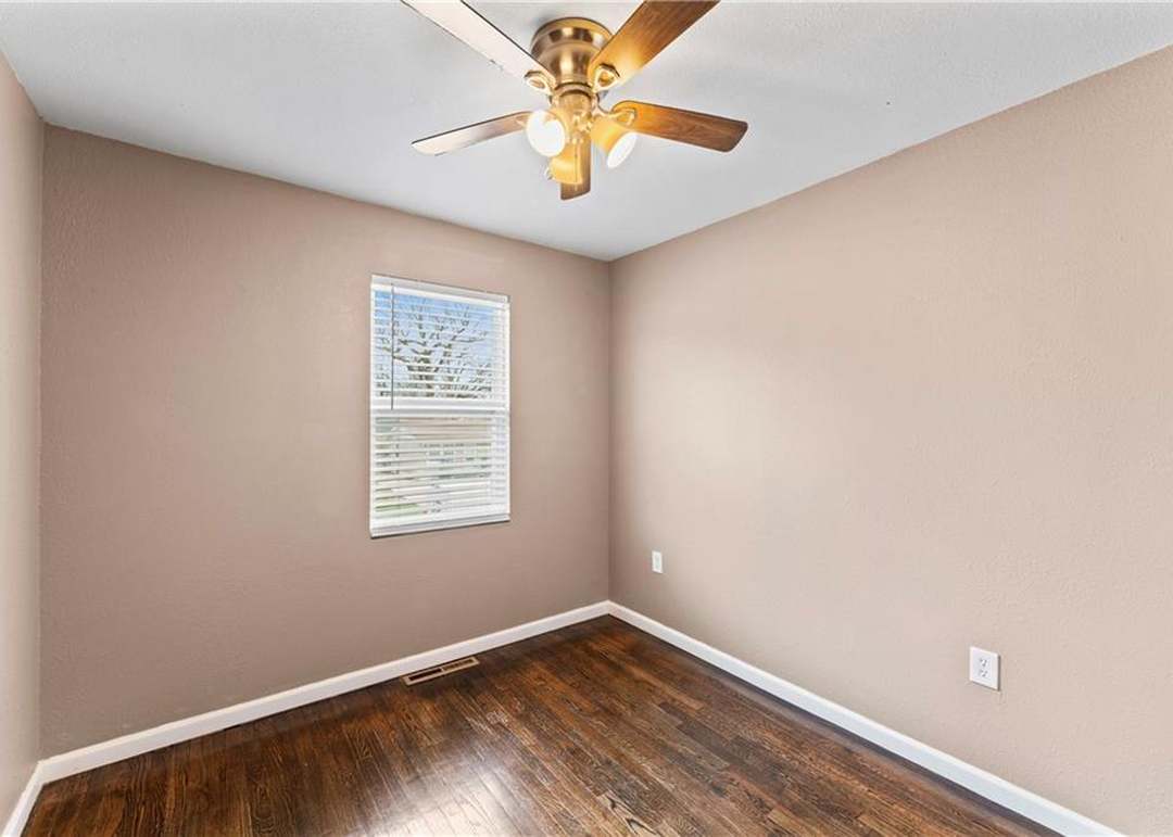 4716 E 40th Place — photo 20