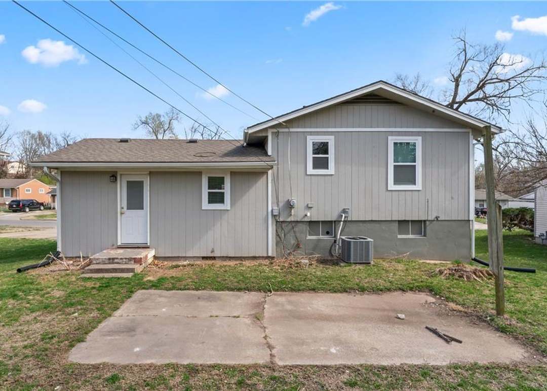4716 E 40th Place — photo 22