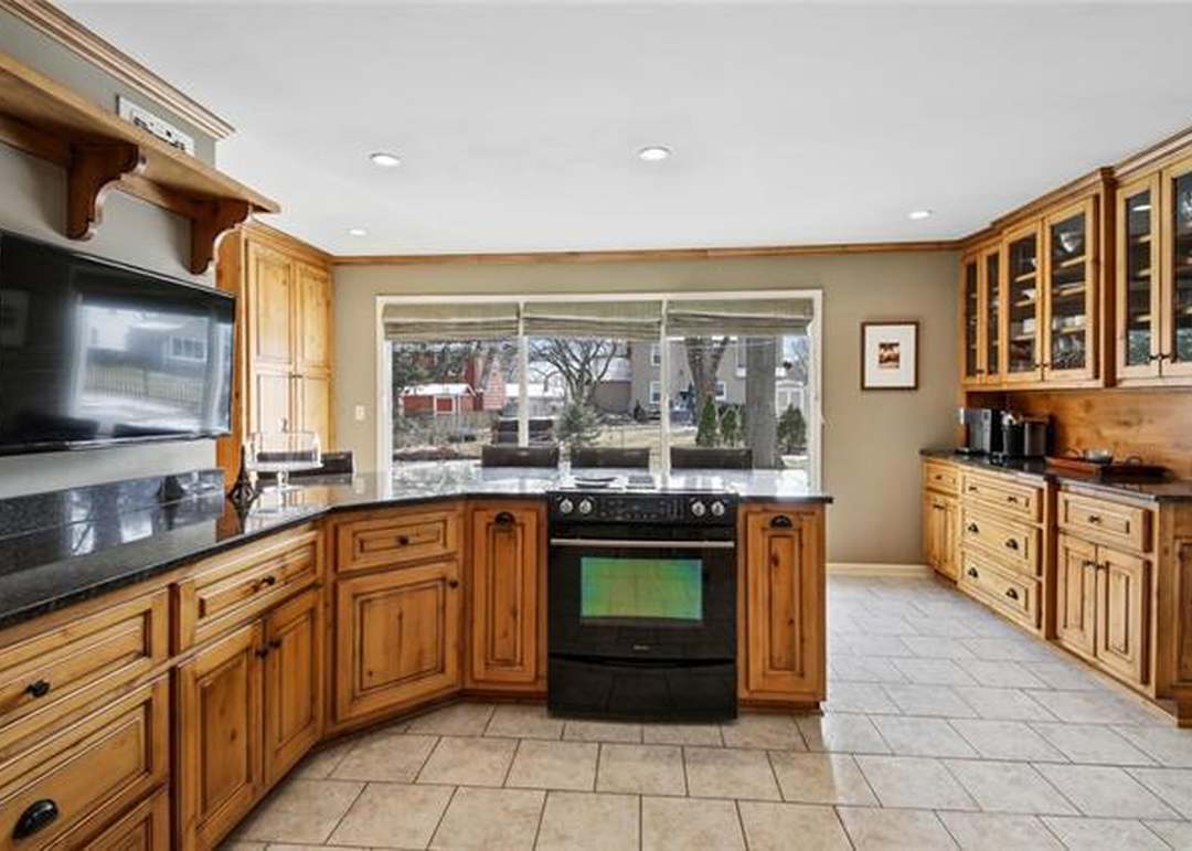 5207 W 70th Street — photo 13