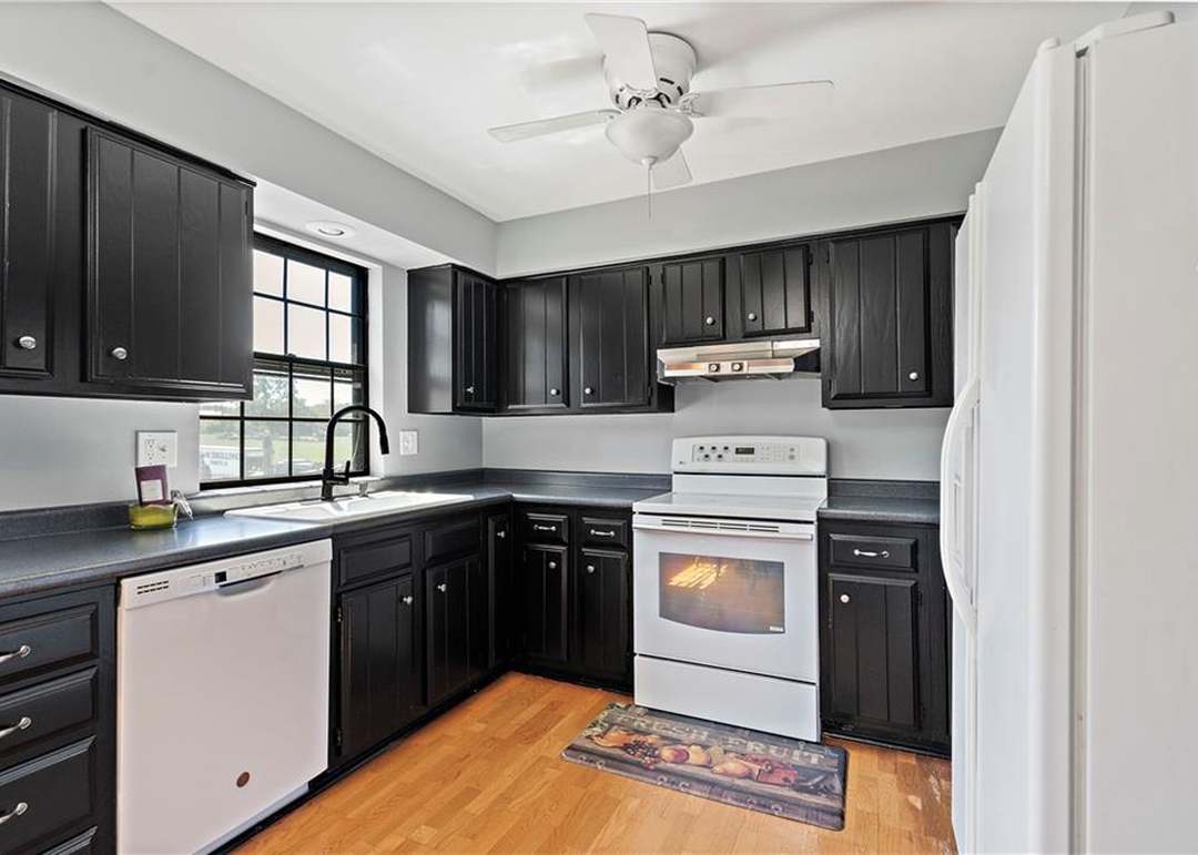 10200 Locust Street — photo 13