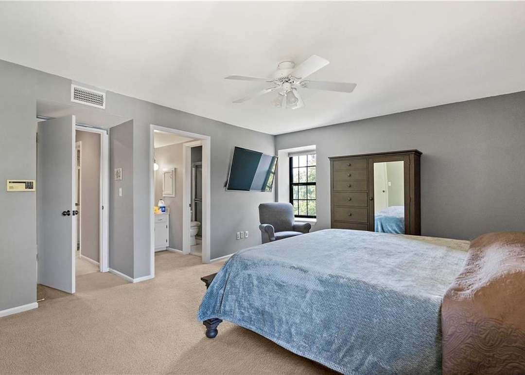 10200 Locust Street — photo 23