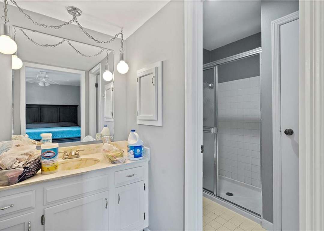 10200 Locust Street — photo 24