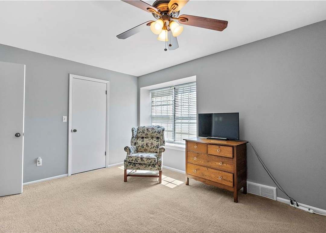 10200 Locust Street — photo 25