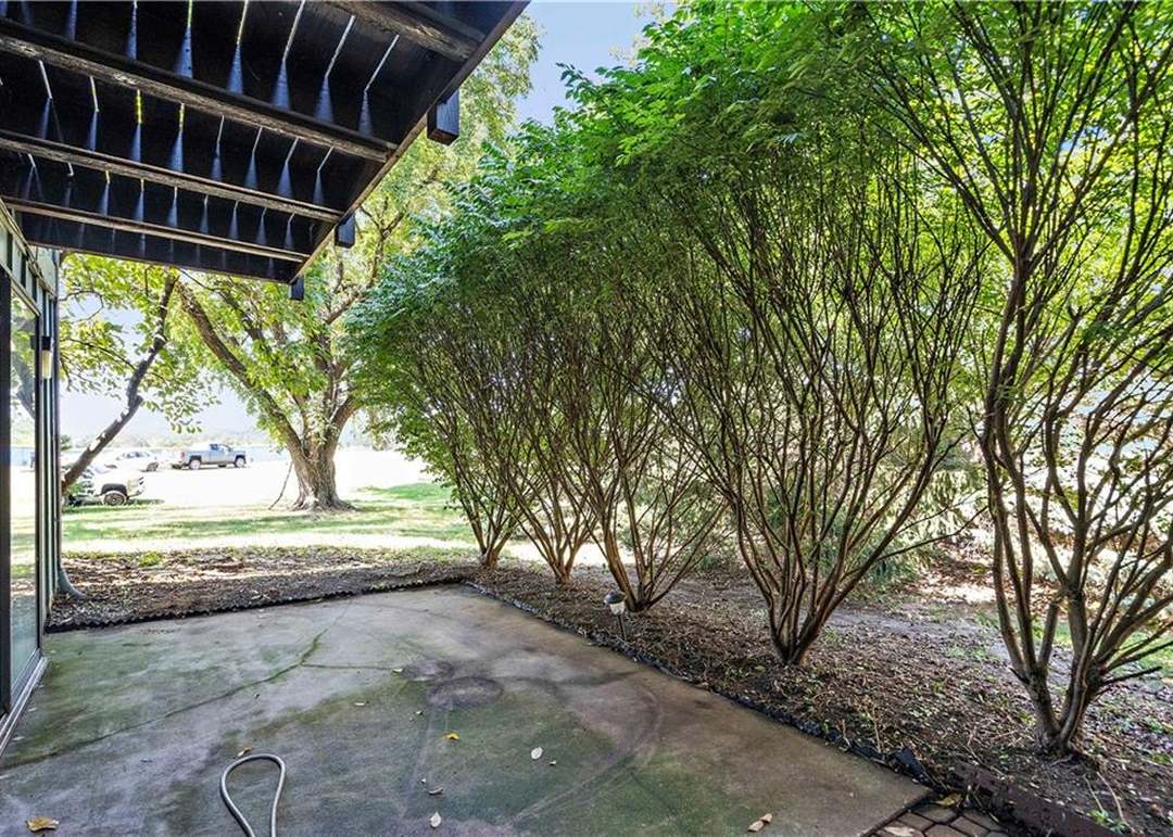 10200 Locust Street — photo 26