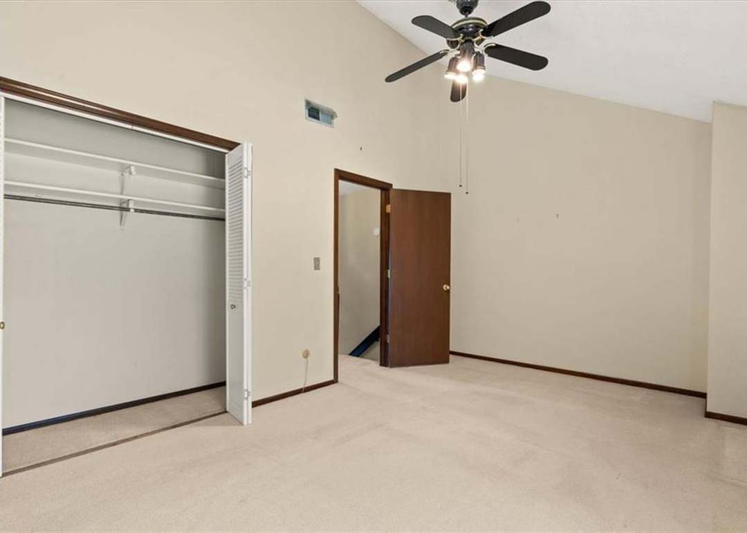 5915 Ridgeway Avenue — photo 7