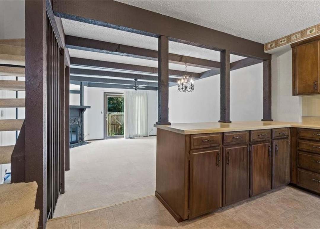 5915 Ridgeway Avenue — photo 10