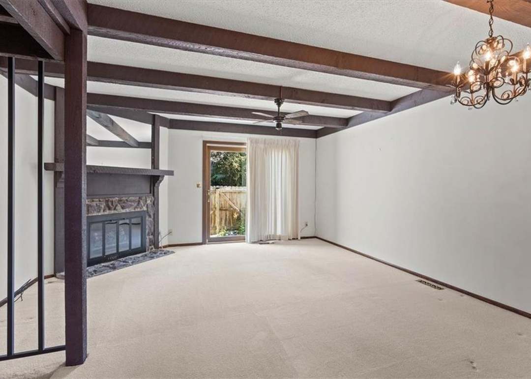 5915 Ridgeway Avenue — photo 11