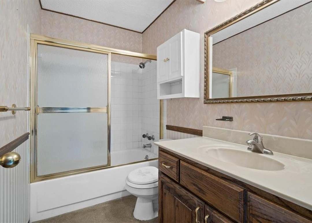 5915 Ridgeway Avenue — photo 17