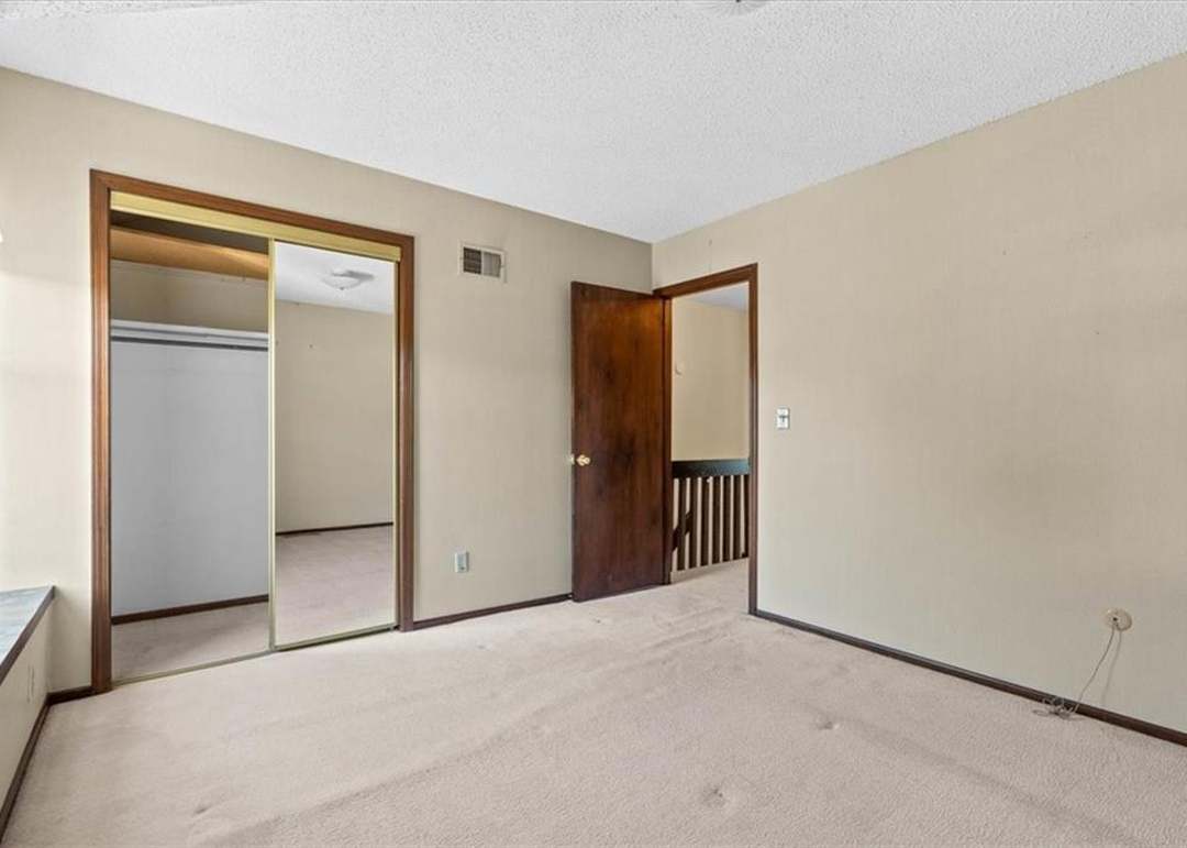 5915 Ridgeway Avenue — photo 18