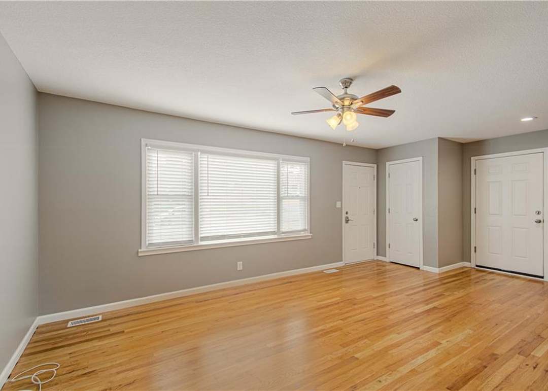 6322 W 58TH Street — photo 6