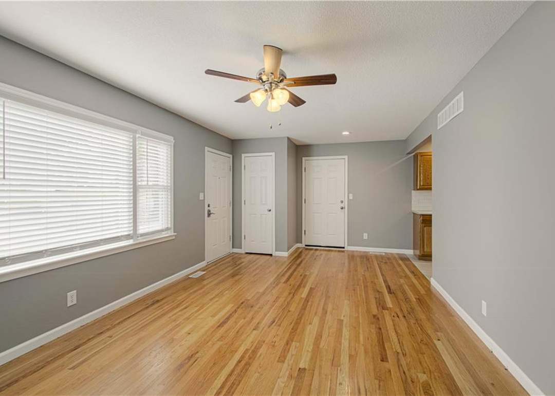6322 W 58TH Street — photo 9