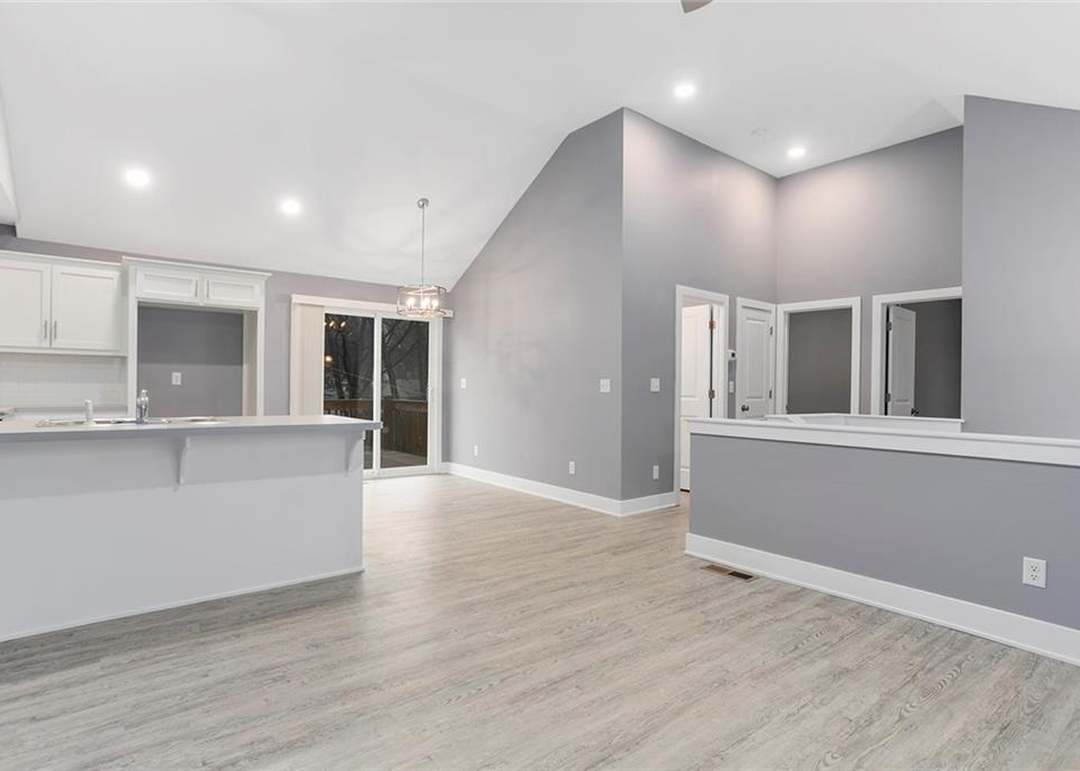 8502 E 93rd Terrace — photo 6