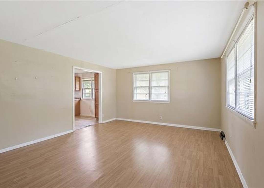 8539 Hayes Street — photo 9