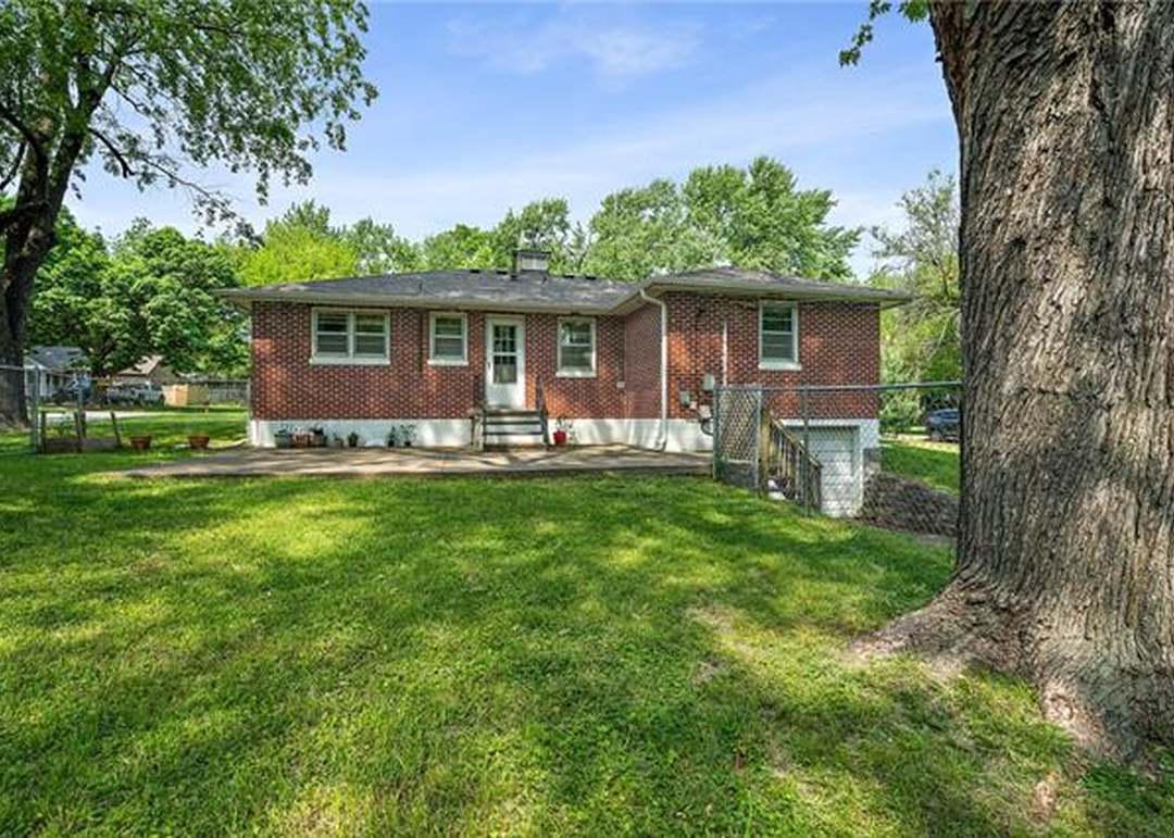 8539 Hayes Street — photo 11