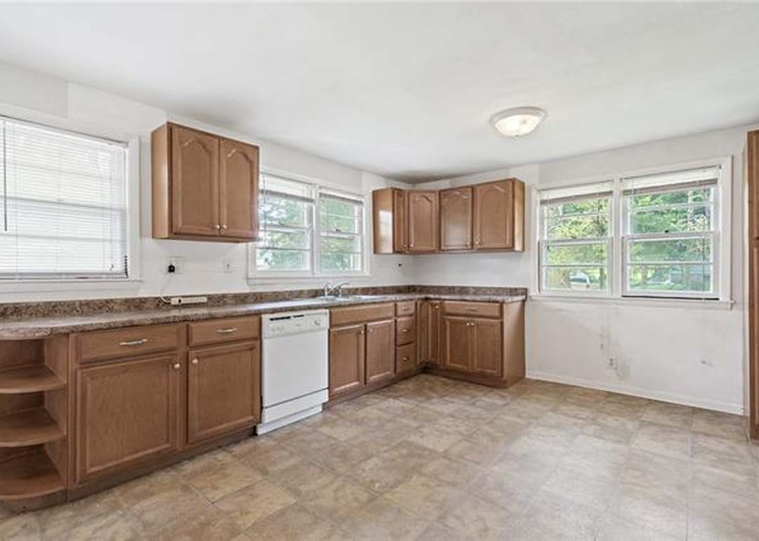 8539 Hayes Street — photo 15
