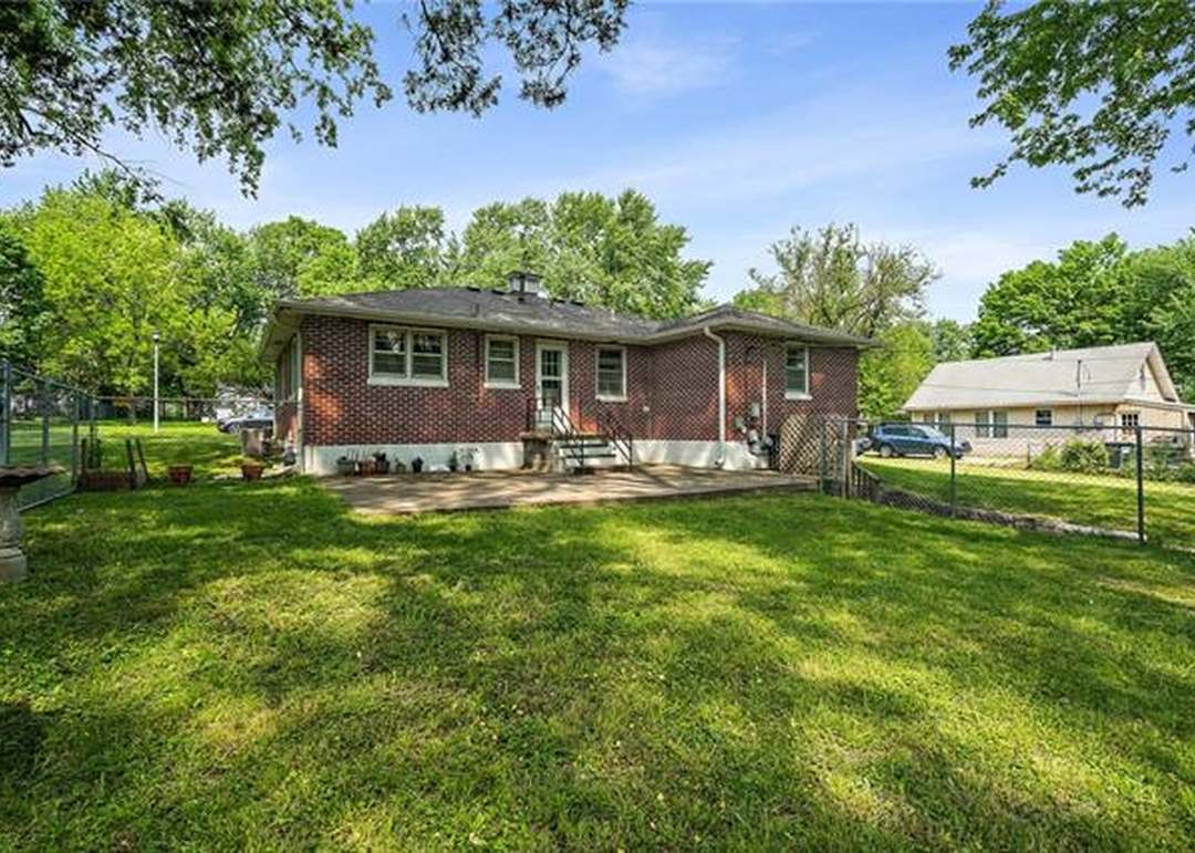 8539 Hayes Street — photo 25