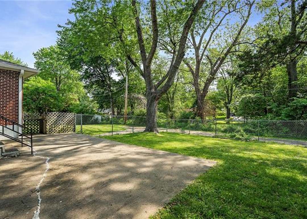 8539 Hayes Street — photo 26