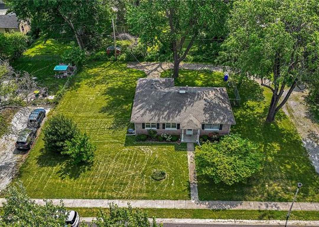 8539 Hayes Street — photo 32