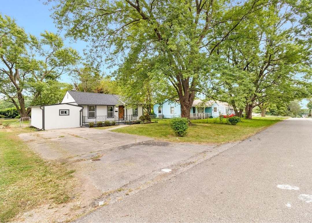 2119 S 38th Street — photo 11