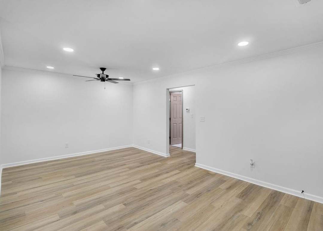 2119 S 38th Street — photo 14