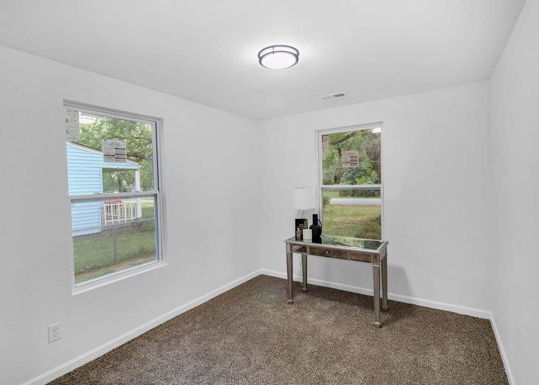 2119 S 38th Street — photo 27