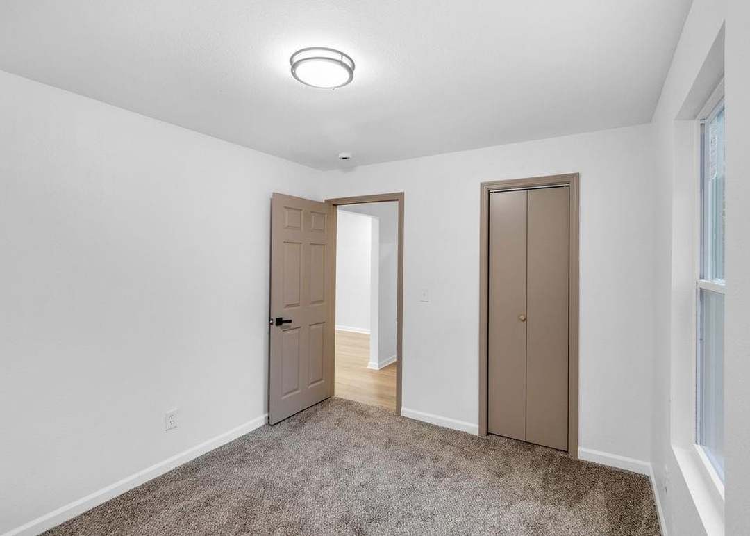 2119 S 38th Street — photo 28