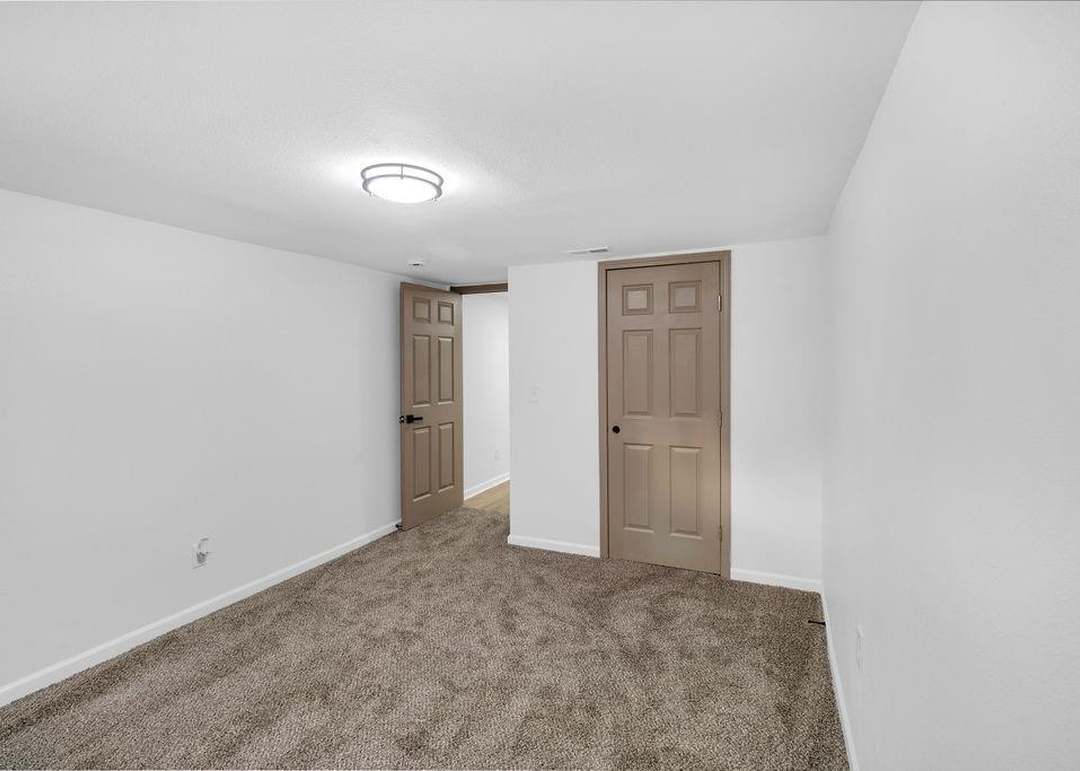 2119 S 38th Street — photo 32