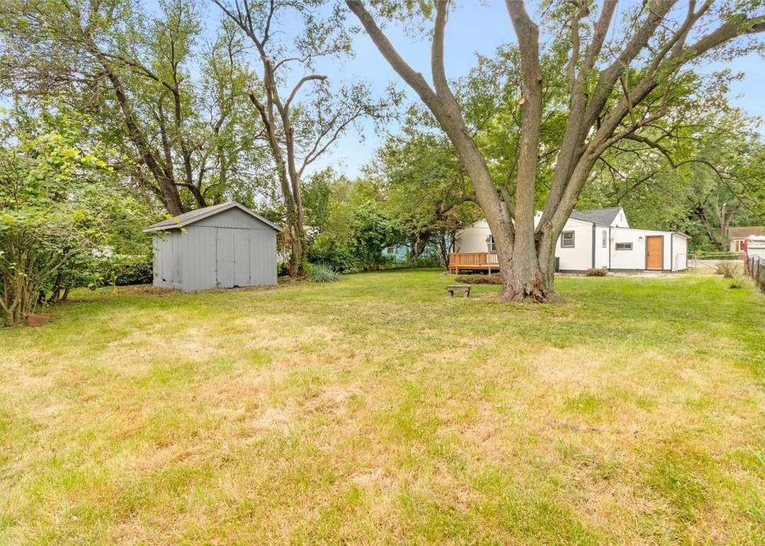 2119 S 38th Street — photo 36