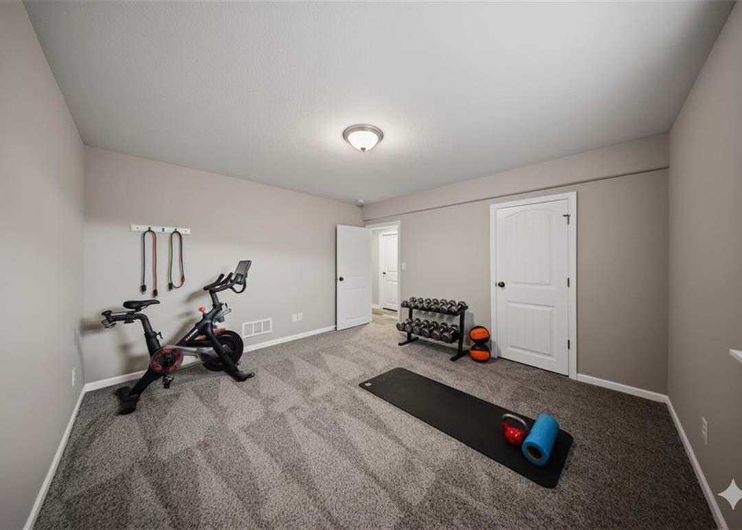 605 Poplar Court — photo 23