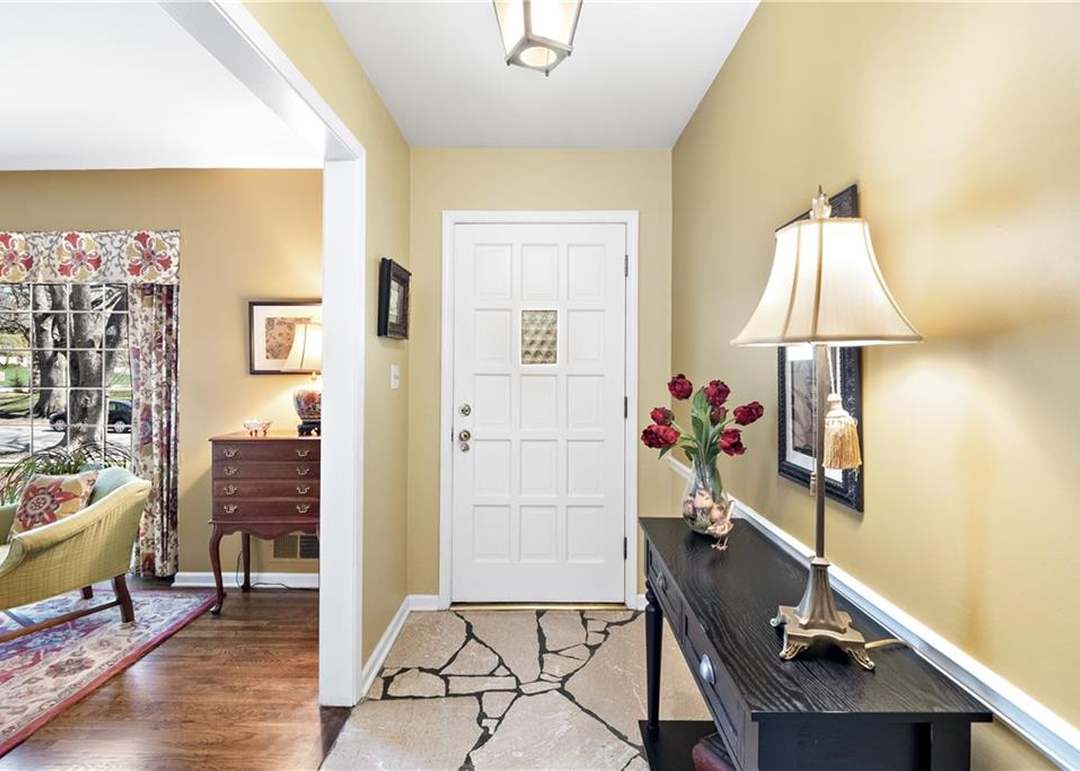 8908 Outlook Drive — photo 10