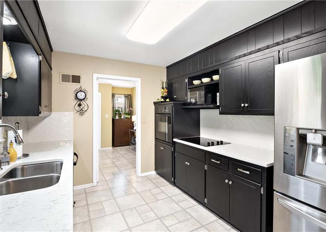 8908 Outlook Drive — photo 15