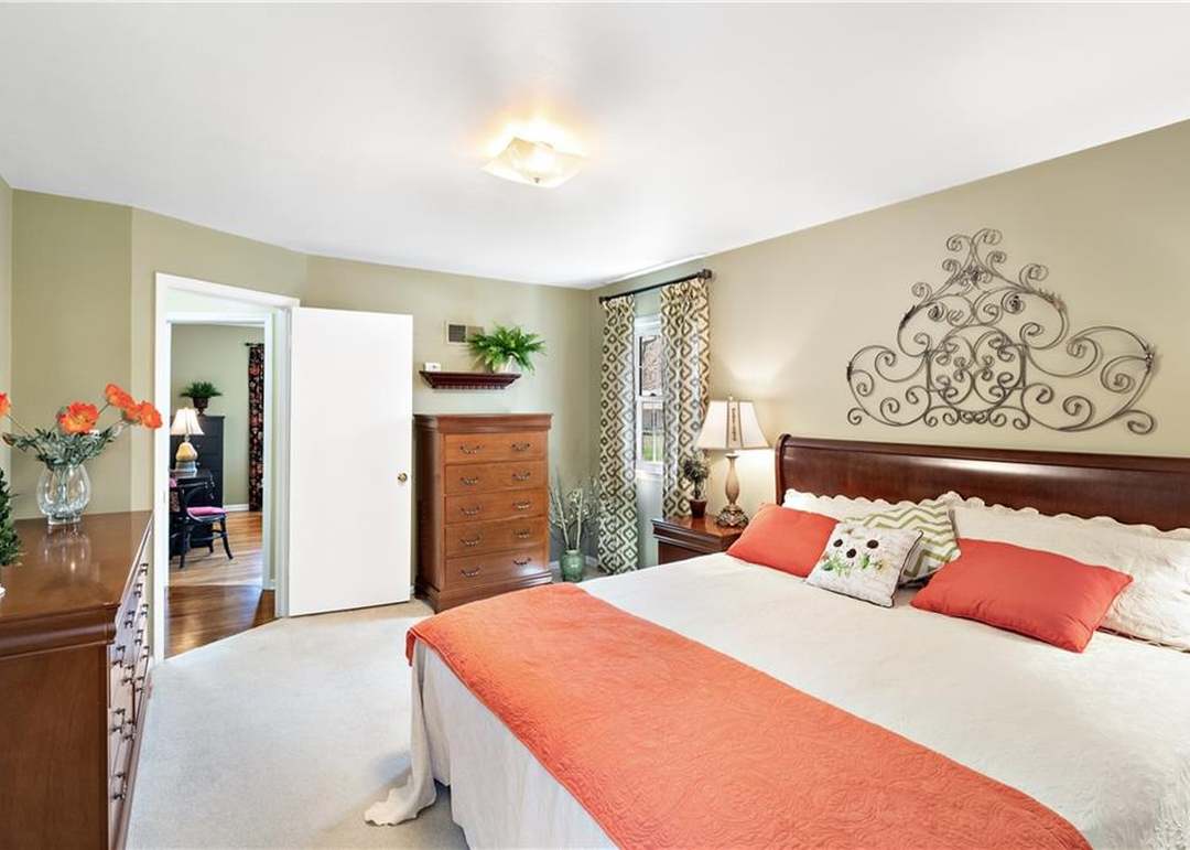 8908 Outlook Drive — photo 23