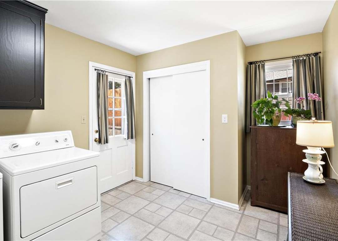 8908 Outlook Drive — photo 30