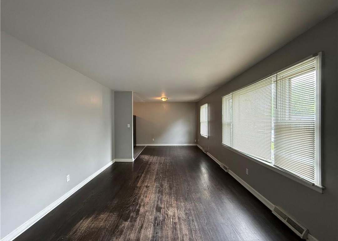 2718 S Brookside Avenue — photo 6