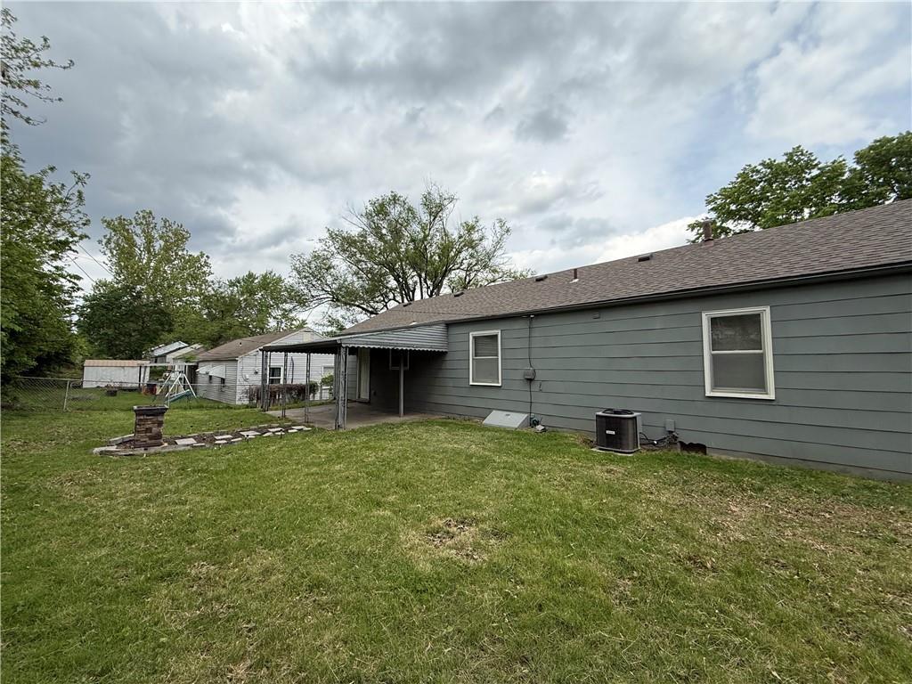 2718 S Brookside Avenue — photo 14