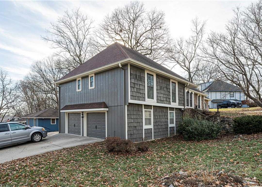 1215 Camelot Drive — photo 44