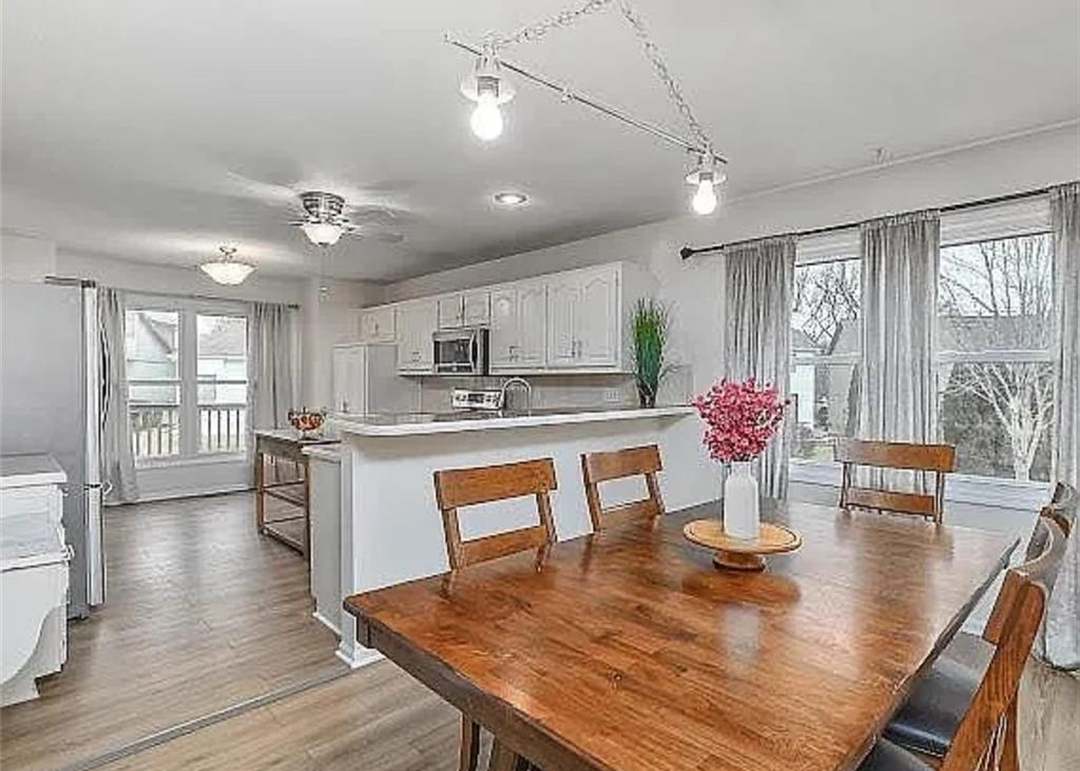 13836 W 110th Street — photo 4