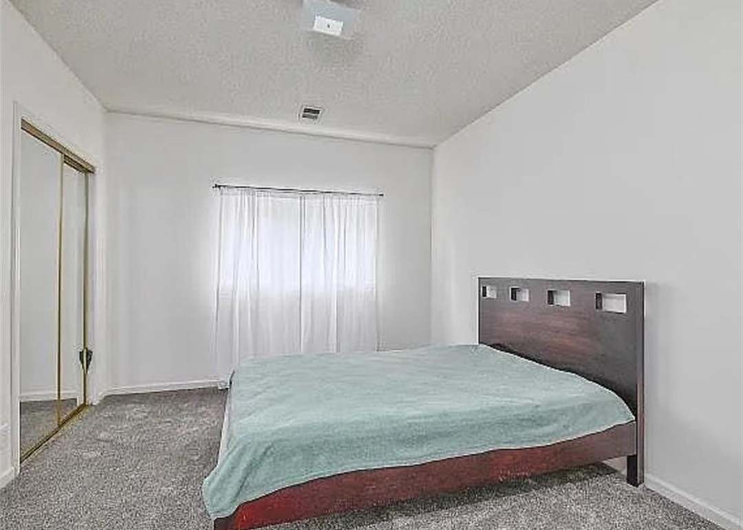 13836 W 110th Street — photo 5