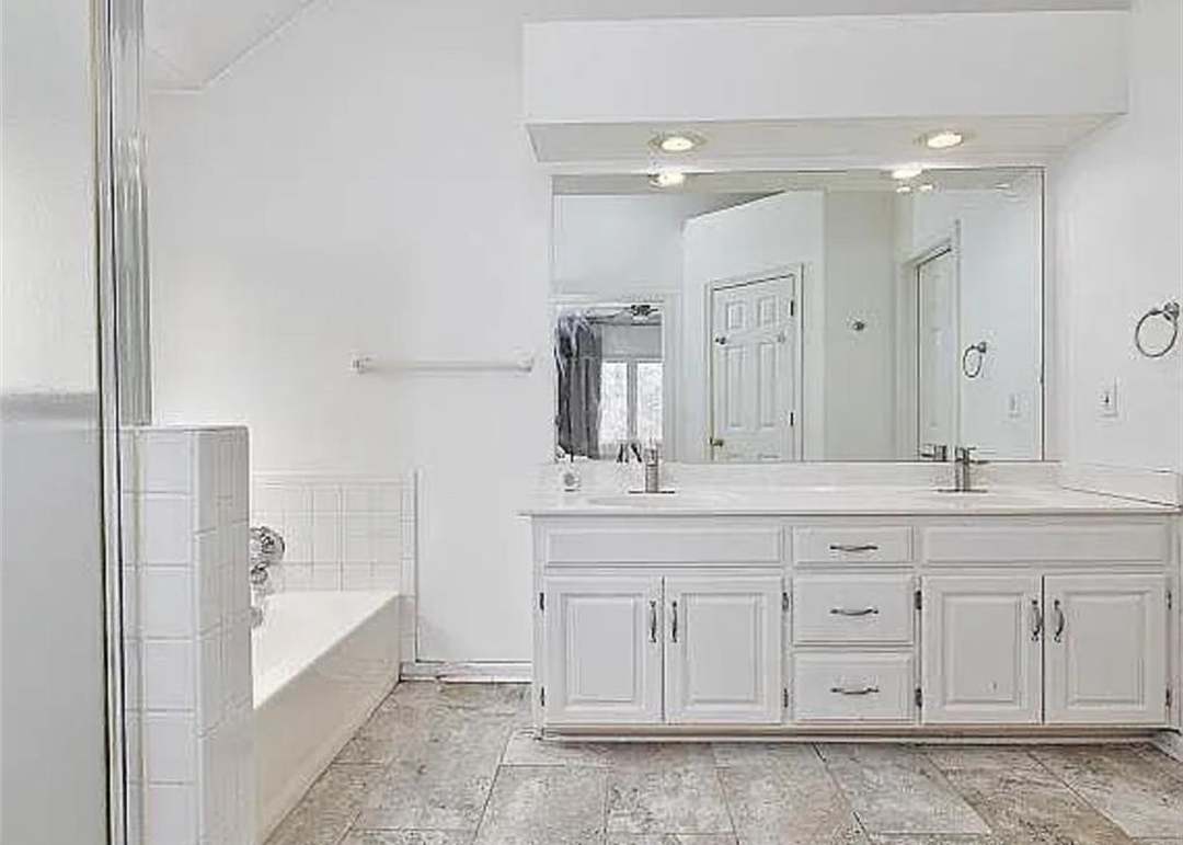 13836 W 110th Street — photo 18