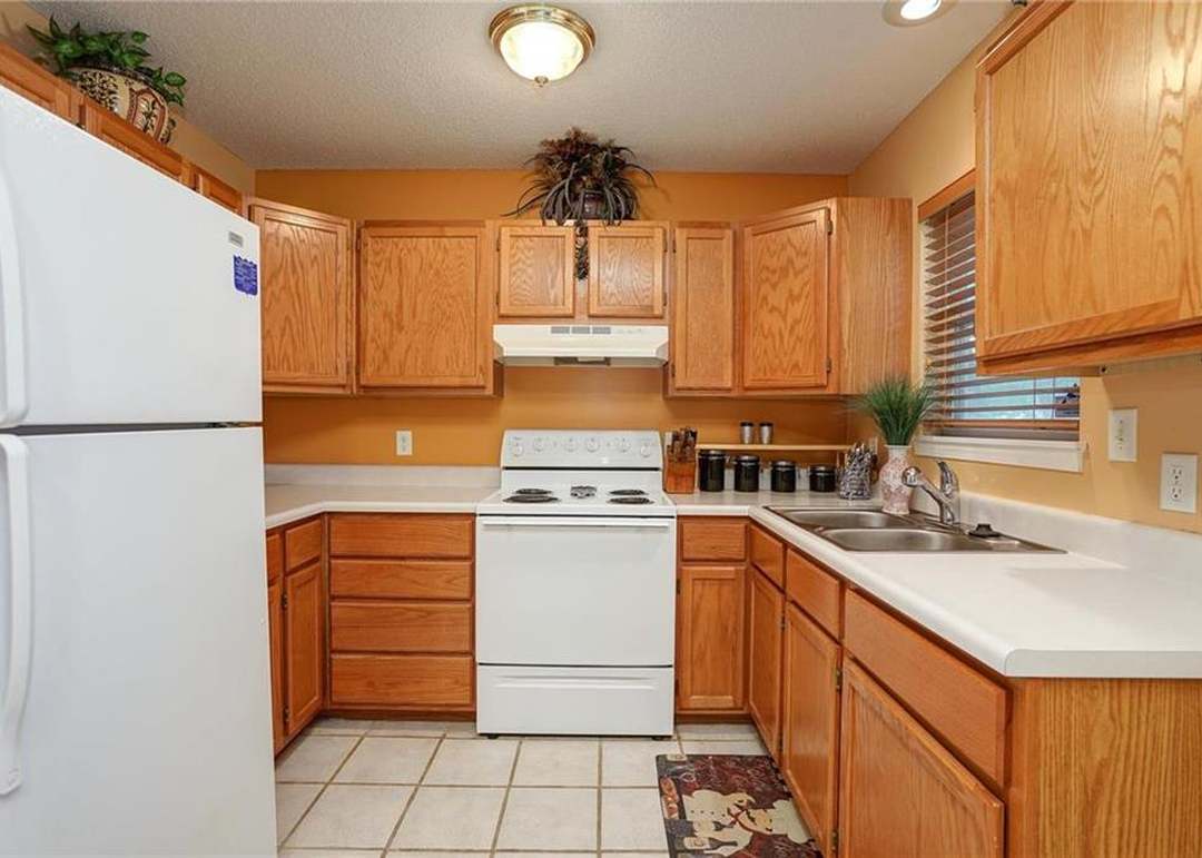 5037 Vista Street — photo 17