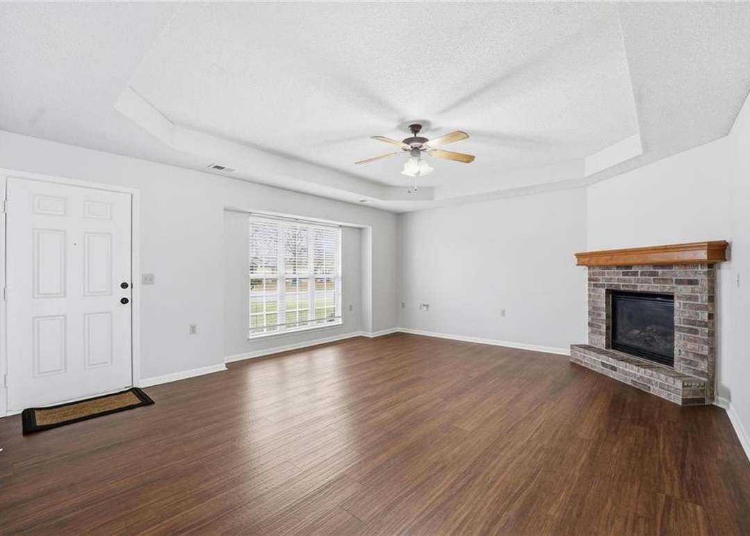 814 Coventry Lane — photo 9