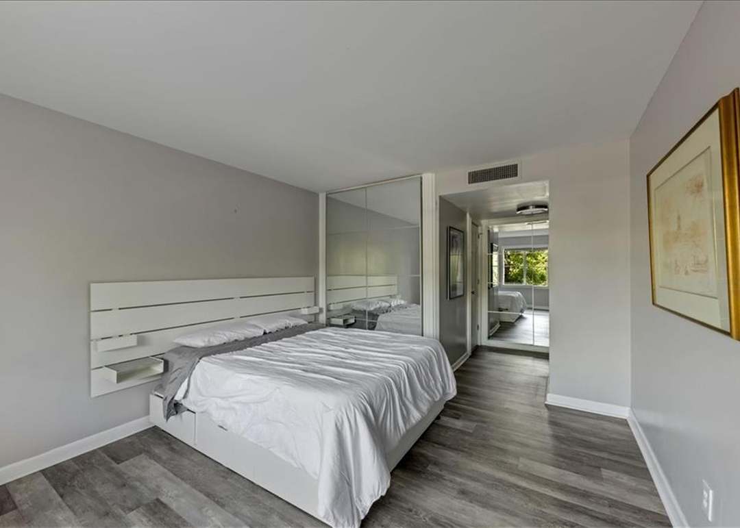 4550 Warwick Boulevard — photo 5
