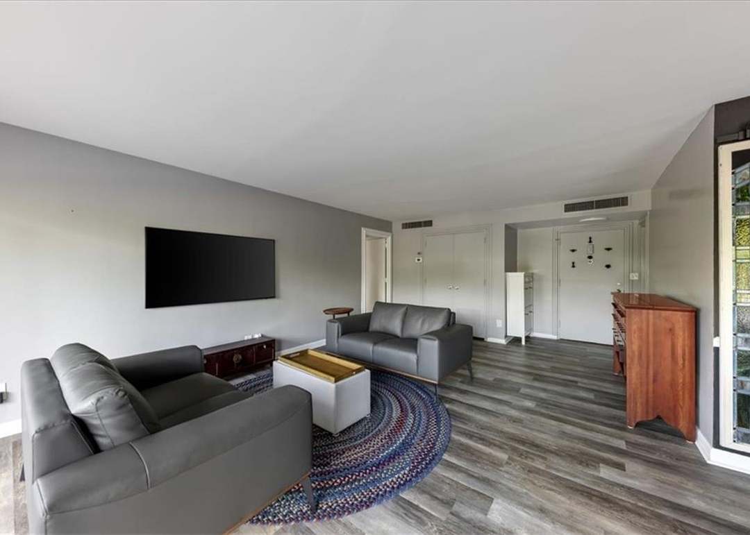 4550 Warwick Boulevard — photo 12